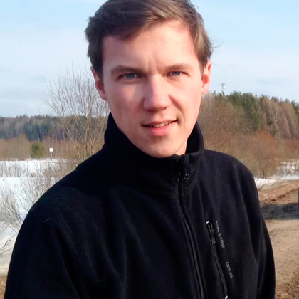 Л. Сергей